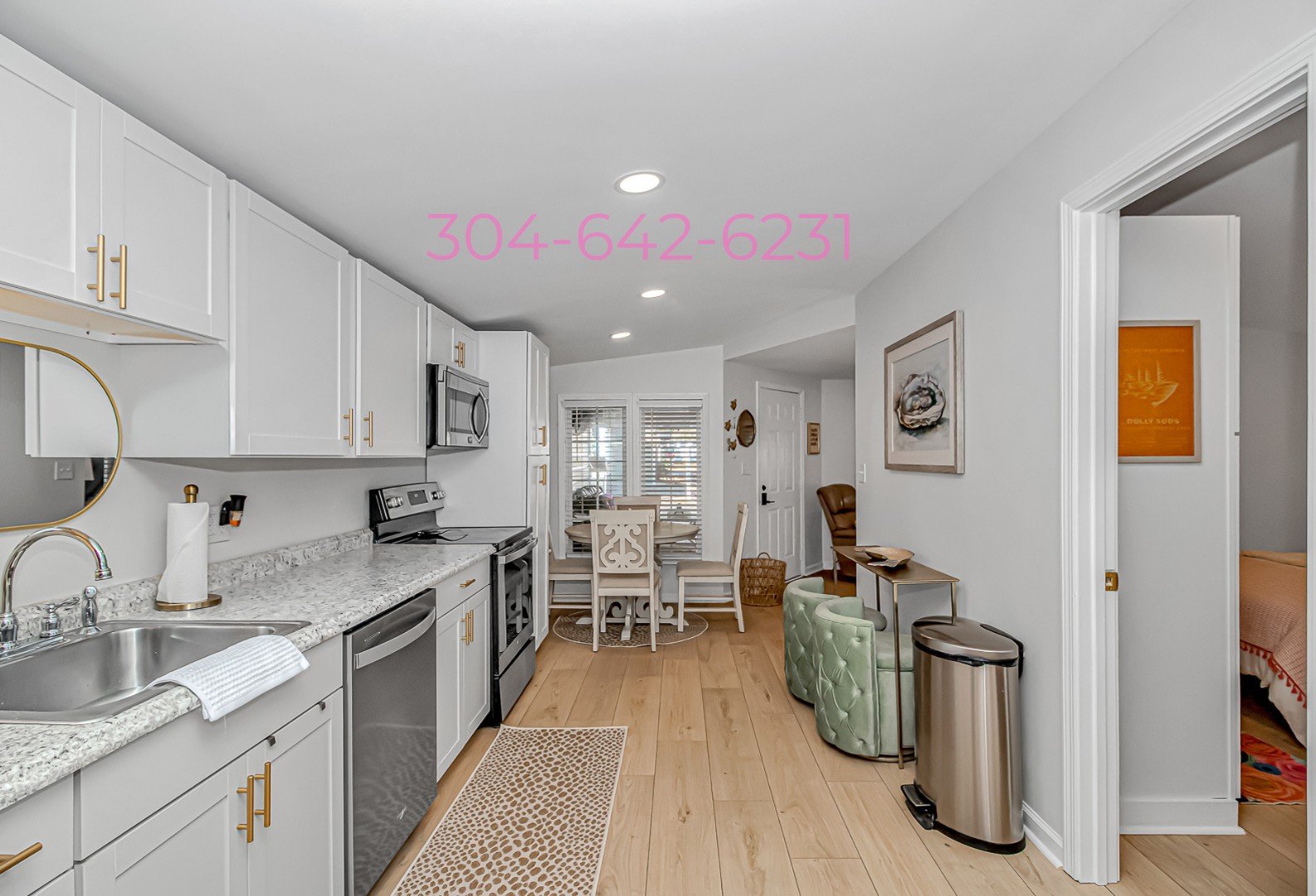 Full kitchen